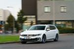 Volkswagen Passat GTE Estate 2019 года (UK)